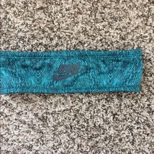 Reversible Nike headband